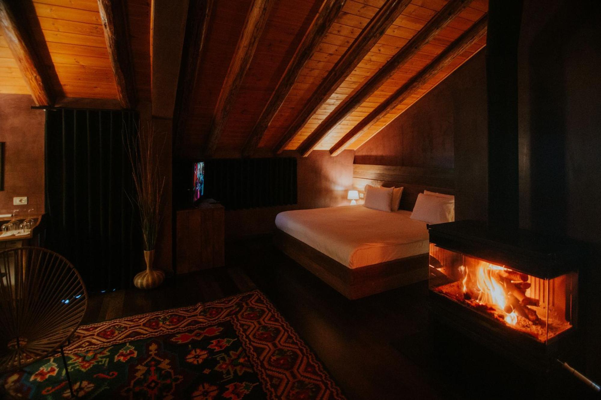 Dim'S Hotel & Restaurant Korcza Zewnętrze zdjęcie