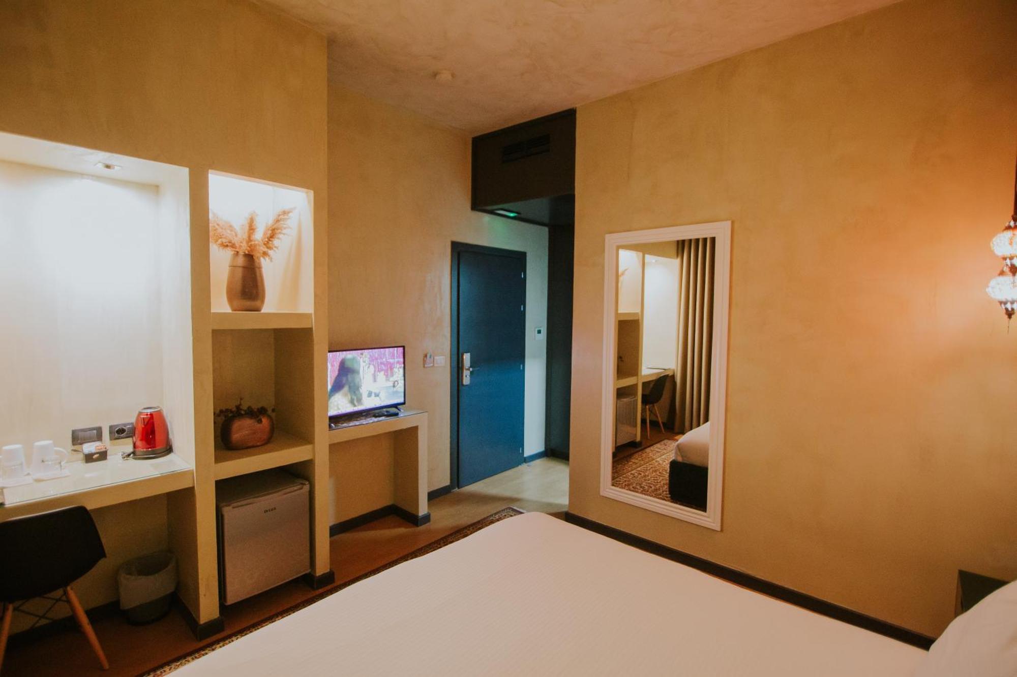 Dim'S Hotel & Restaurant Korcza Zewnętrze zdjęcie