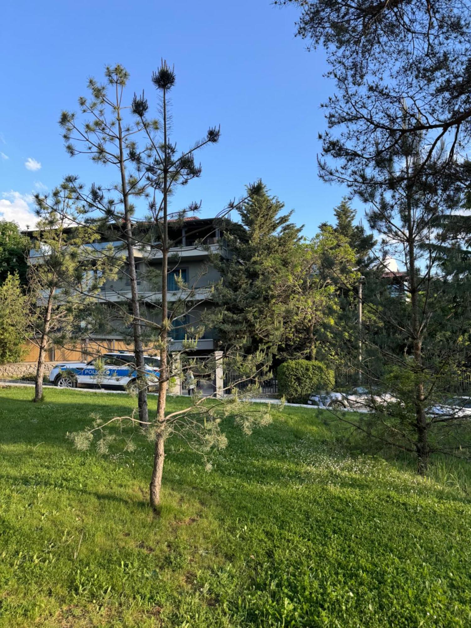 Dim'S Hotel & Restaurant Korcza Zewnętrze zdjęcie