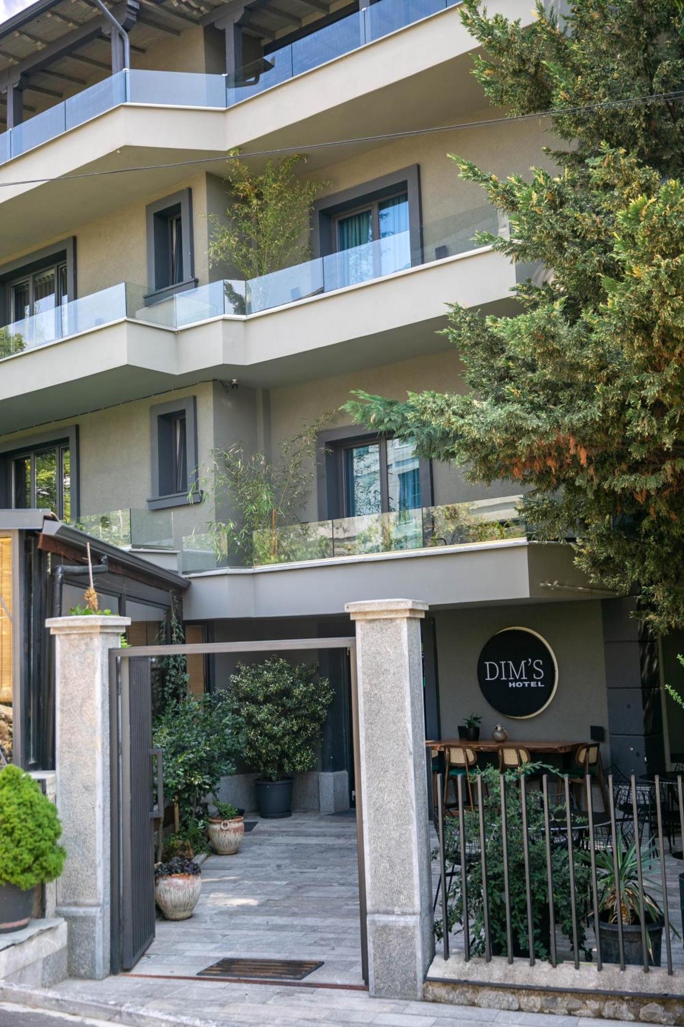 Dim'S Hotel & Restaurant Korcza Zewnętrze zdjęcie